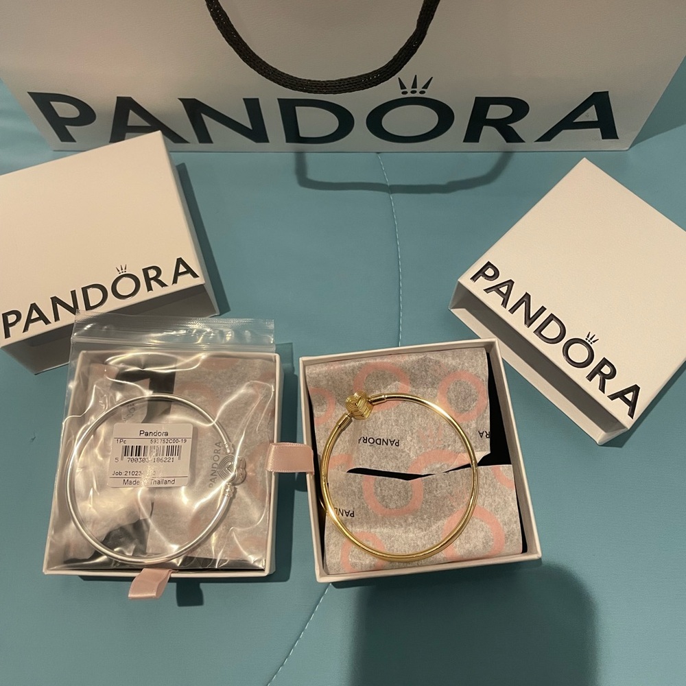 2 for 1 deal! Pandora Radiating heart clasp bangle bundle set